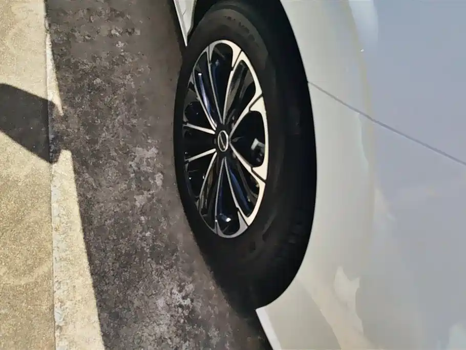 Roewe iMAX8 Roewe iMAX8