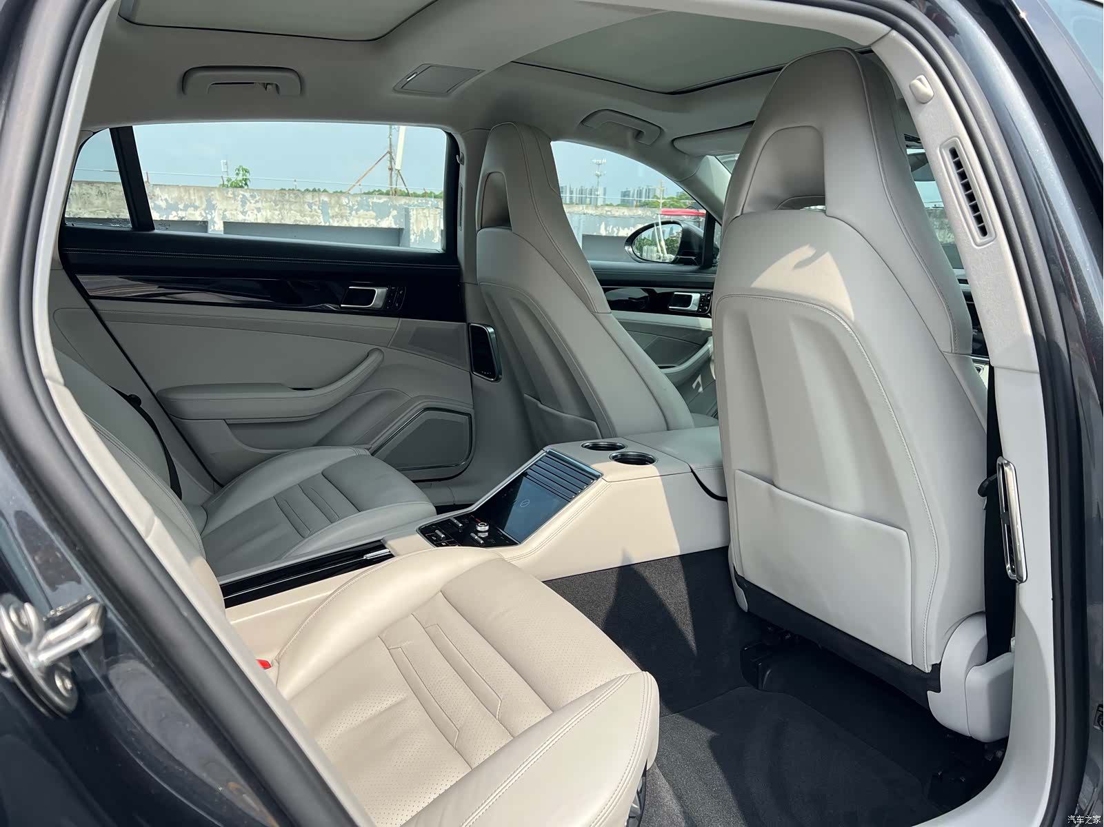 Porsche Panamera, 2018 12