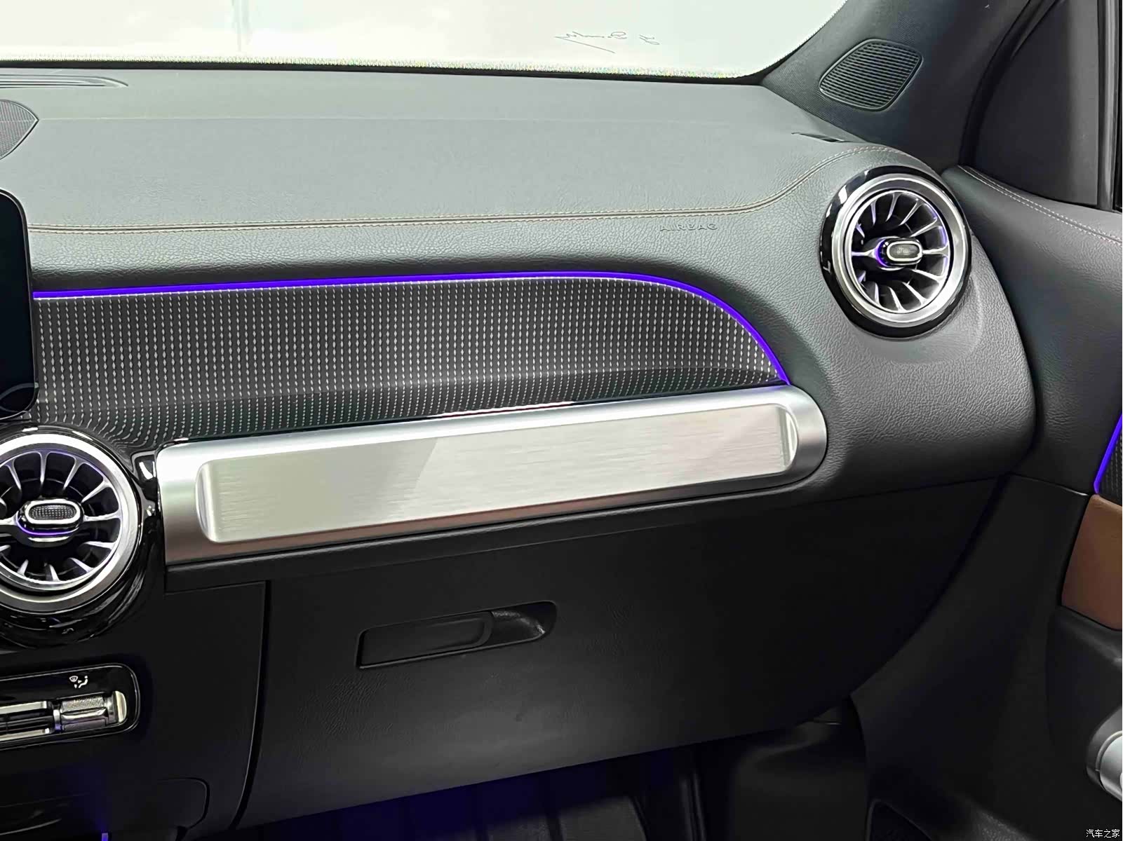 Mercedes-Benz GLB, 2021 35