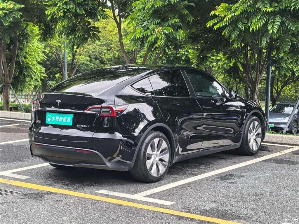 Tesla Model Y, 2022 6