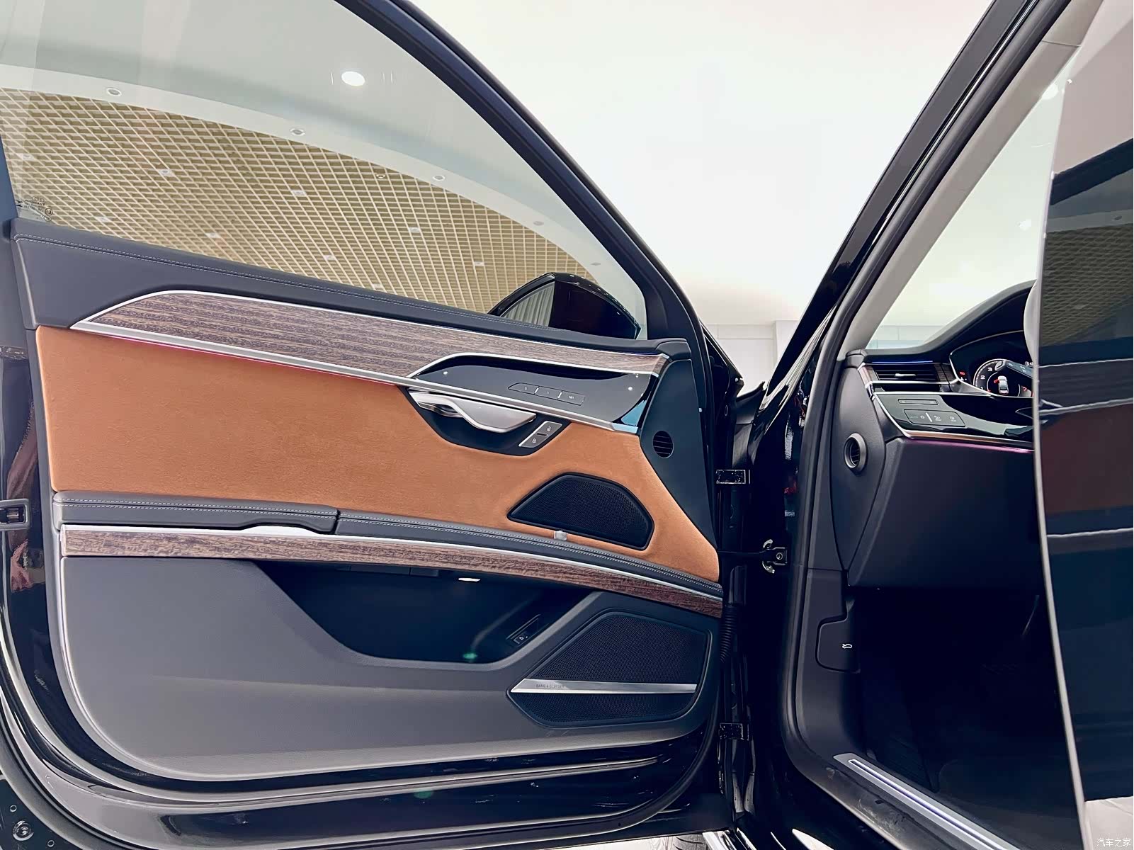 Audi A8L, 2025 25