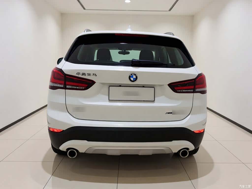 BMW X1, 2020 все фото