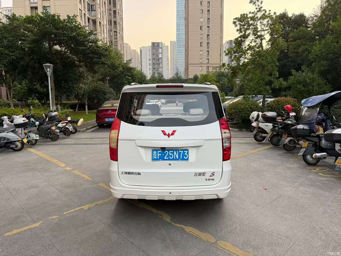 Wuling Hongguang, 2015 8