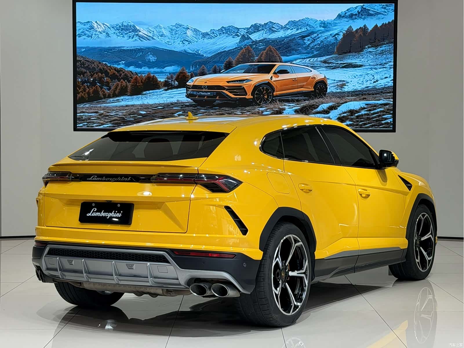 Lamborghini Urus, 2019 4