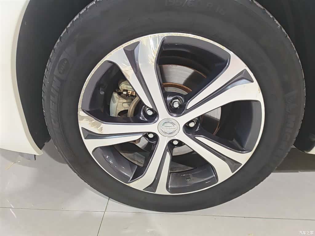 Nissan Tiida, 2017 23
