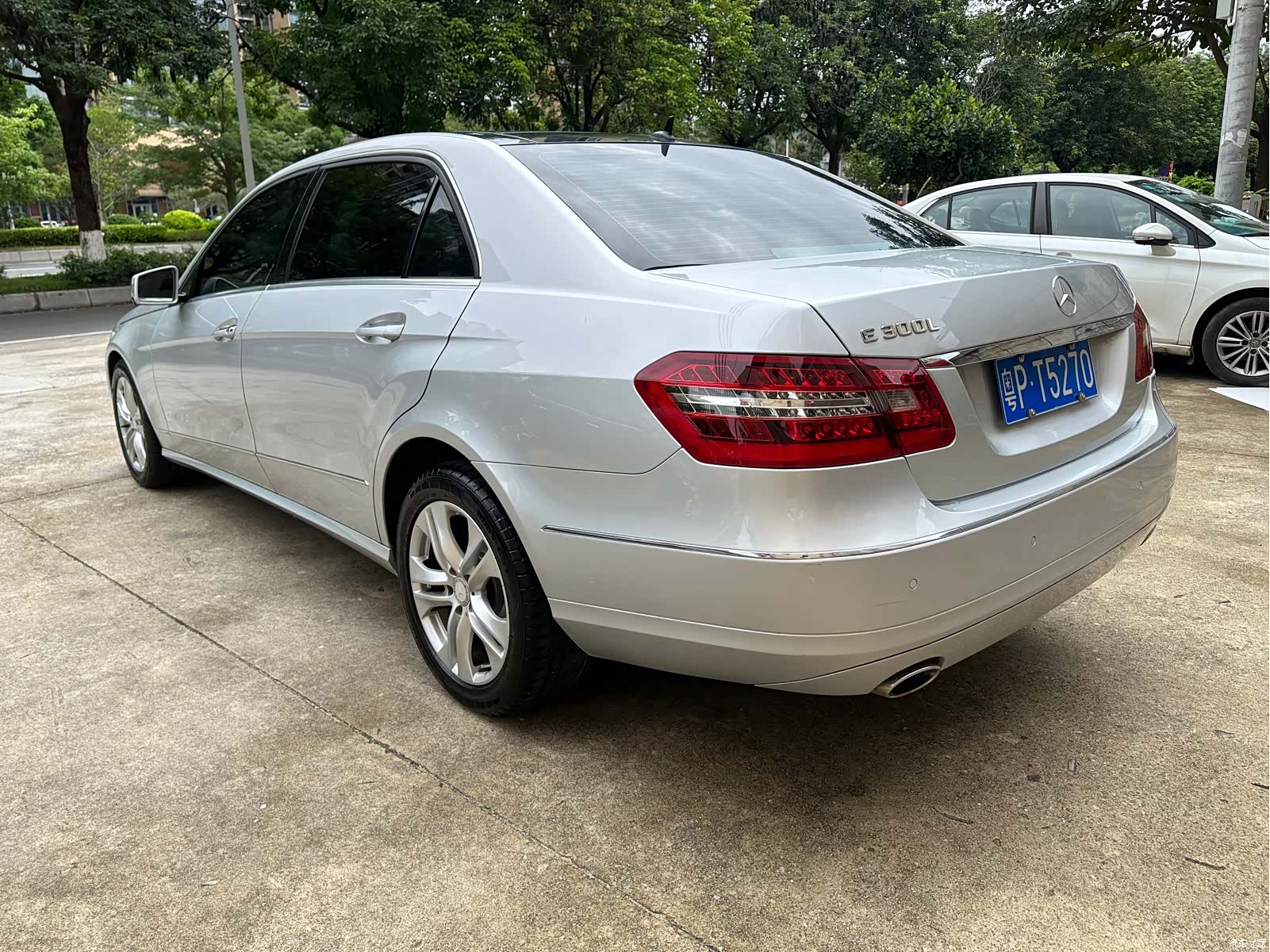 Mercedes-Benz E-Class, 2011 все фото