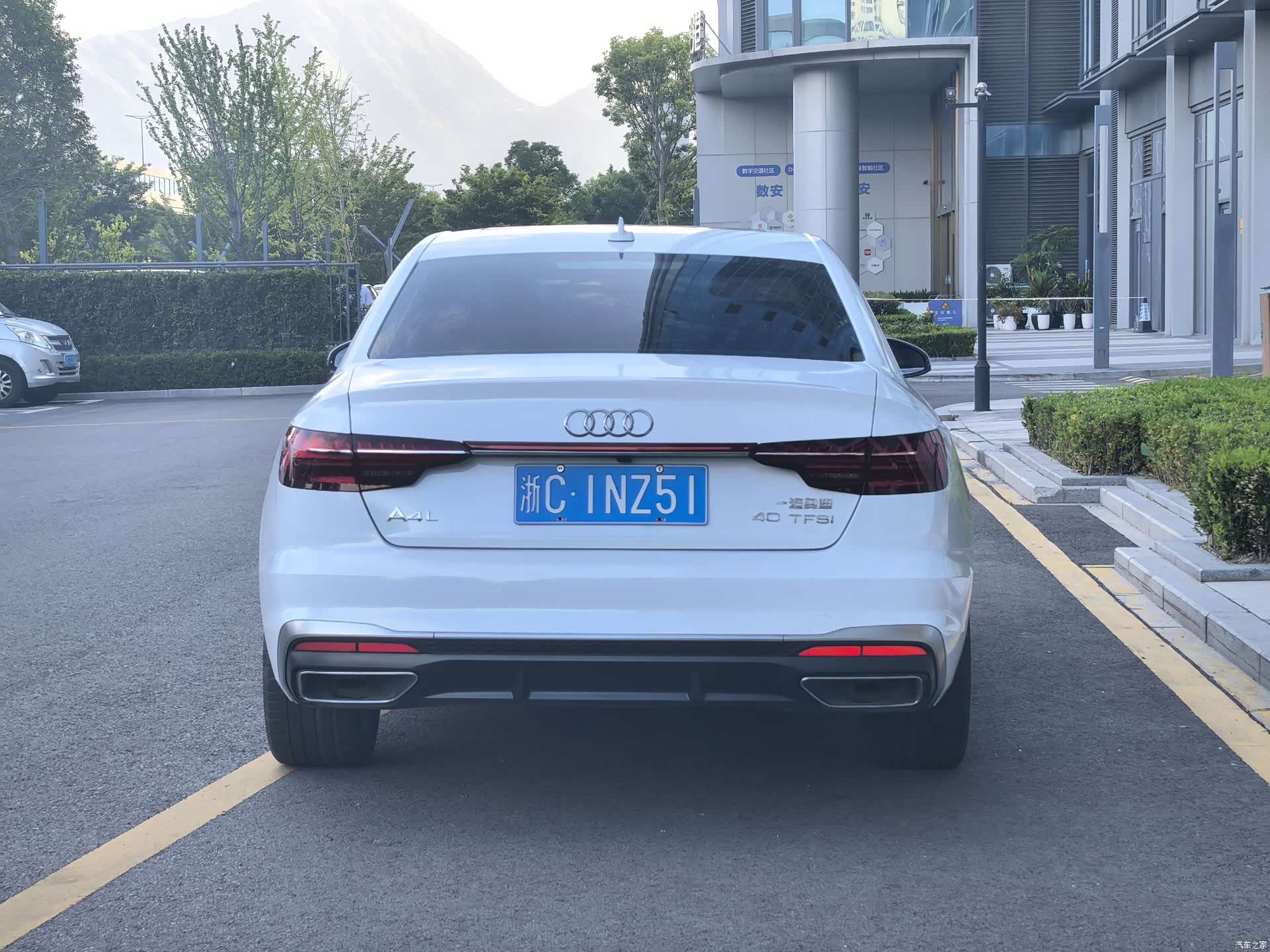 Audi A4L, 2022 9