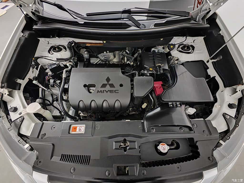Mitsubishi Outlander, 2016 6