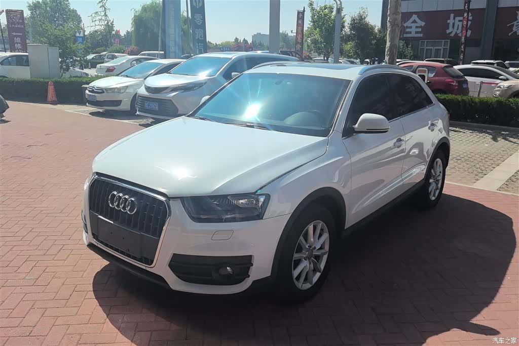Audi Q3, 2015 1
