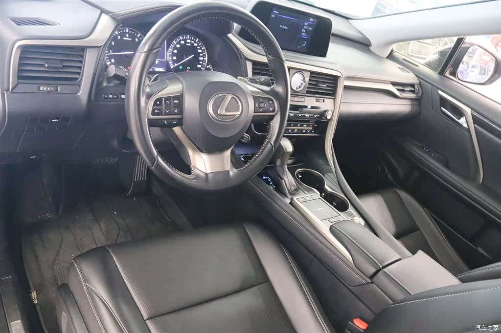 Lexus RX, 2022 11