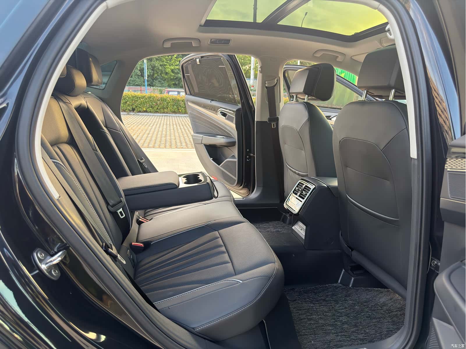 Volkswagen Passat, 2024 10