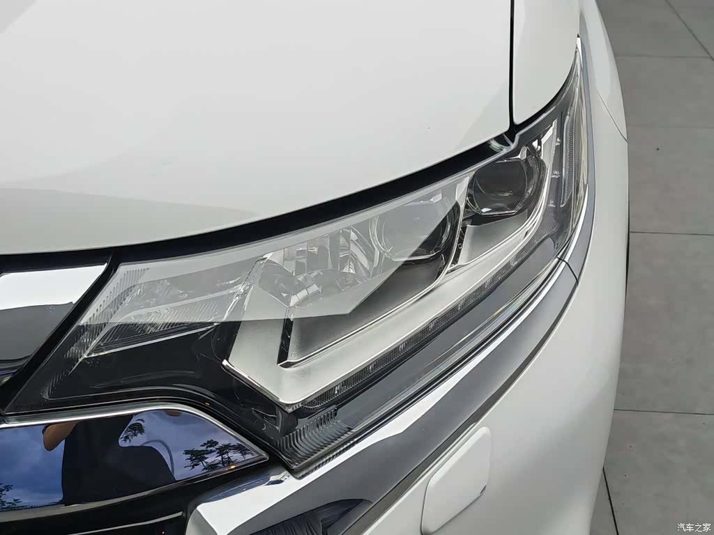Mitsubishi Outlander, 2016 7