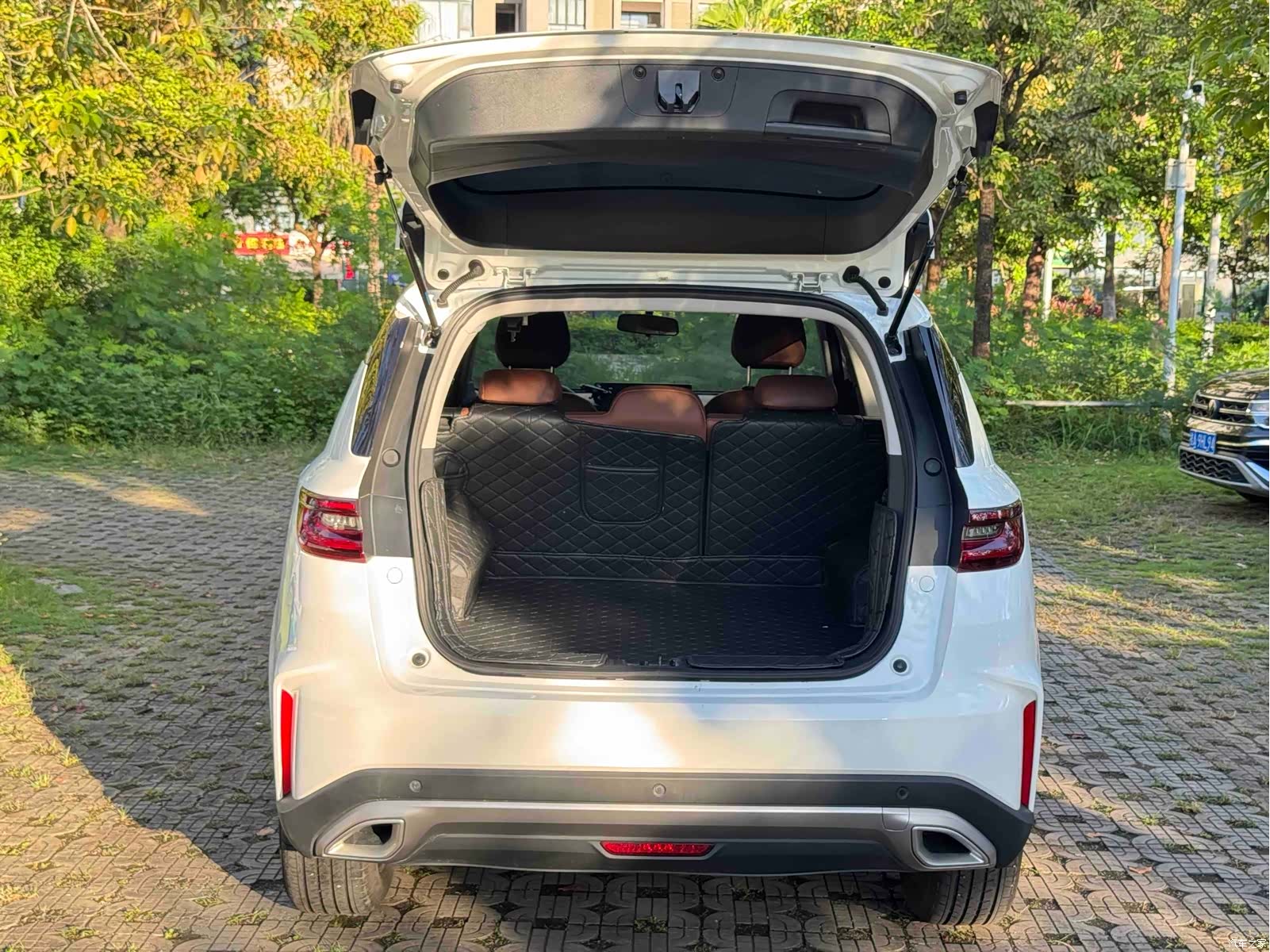 Geely X6, 2023 41