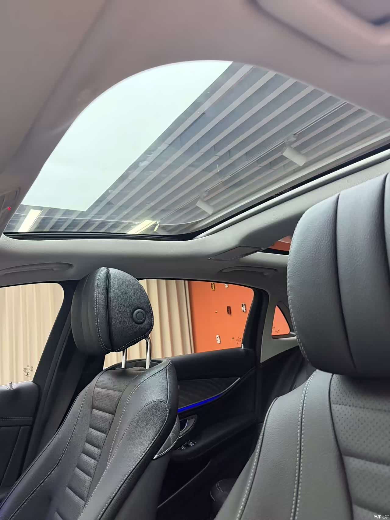 Mercedes-Benz E-Class, 2023 10