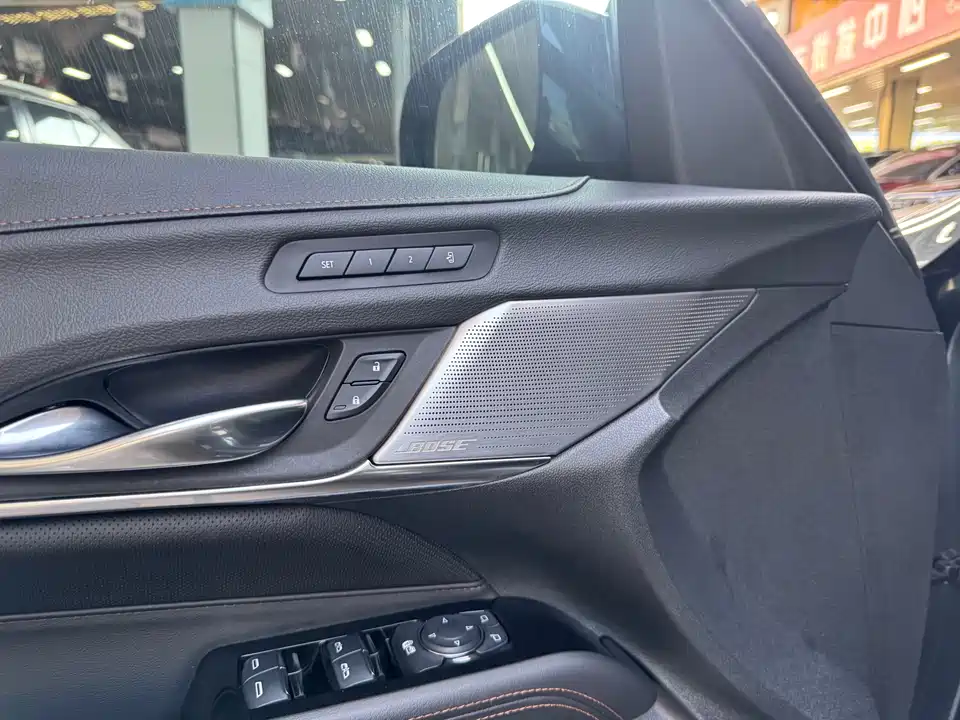 Cadillac CT4