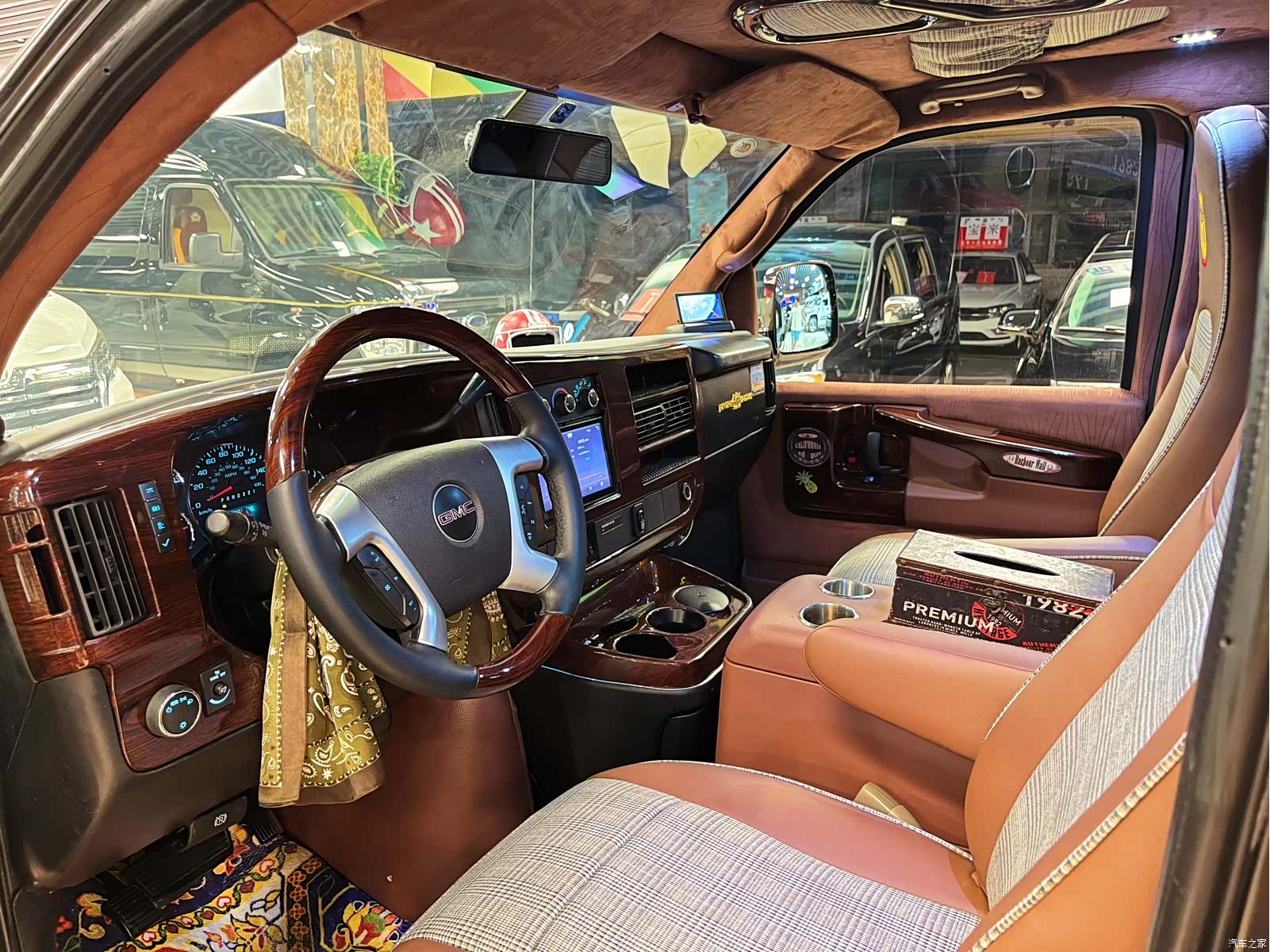 GMC SAVANA, 2017 29