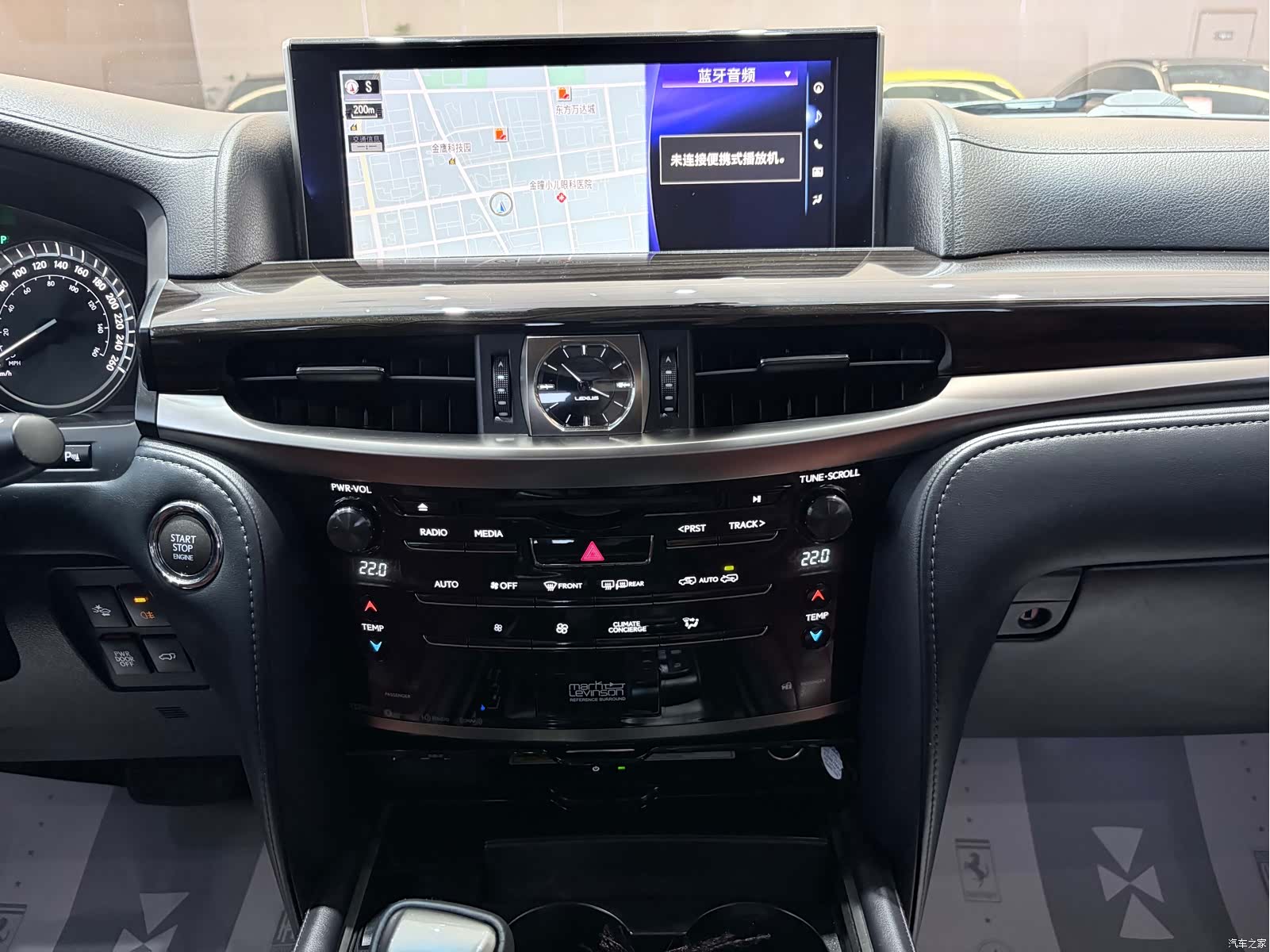 Lexus LX, 2017 14