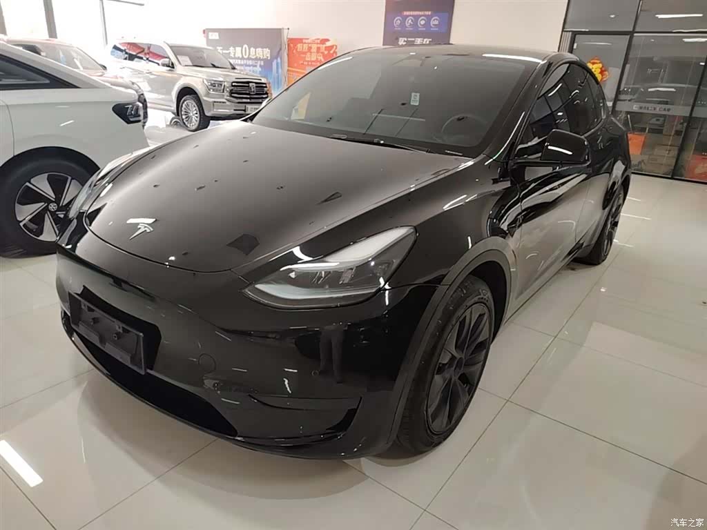 Tesla Model Y, 2023 2
