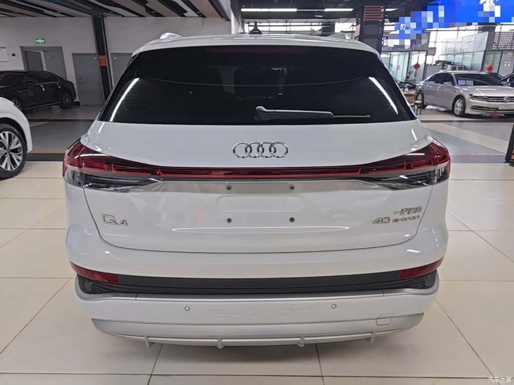 Audi Q4 e-tron, 2024 6