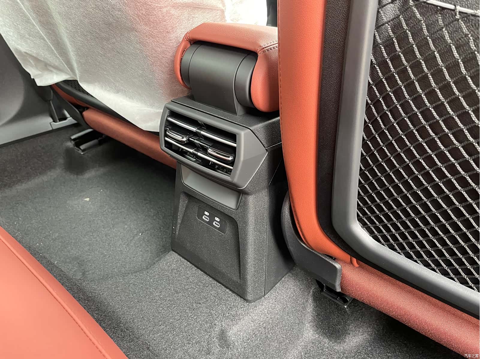 Audi Flying Spur, 2026 6