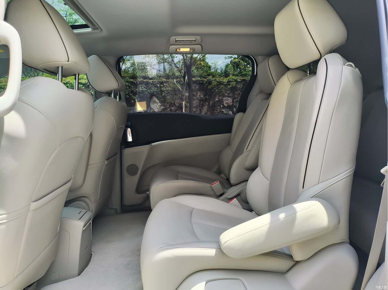 Buick GL8, 2020 7