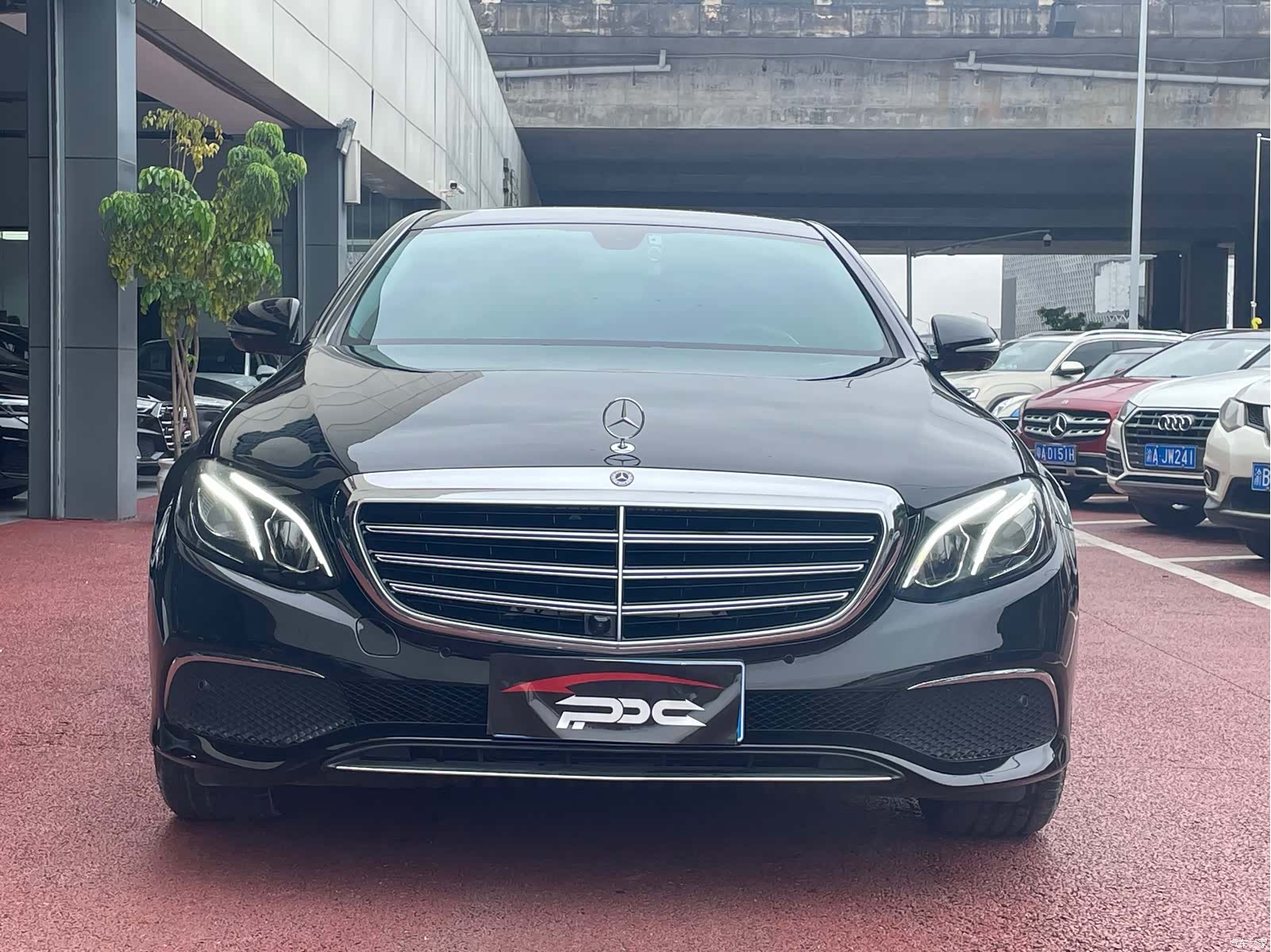 Mercedes-Benz E-Class, 2019 3