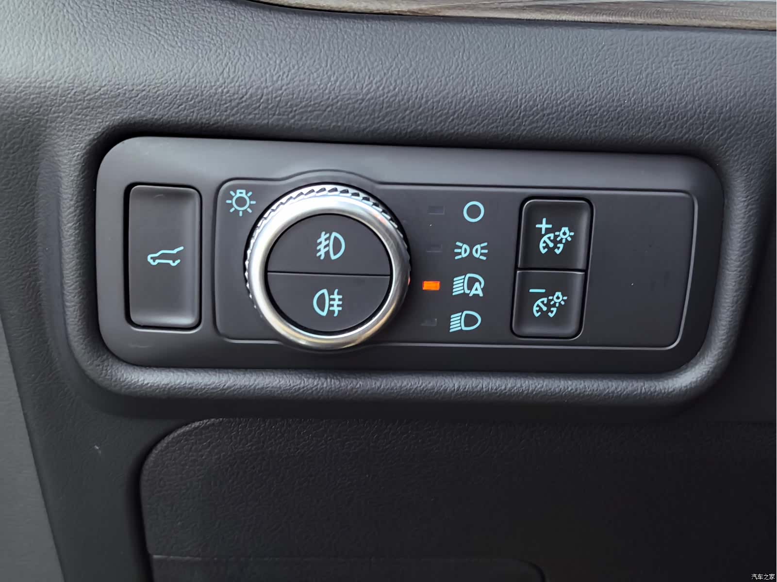 Ford Explorer, 2021 28