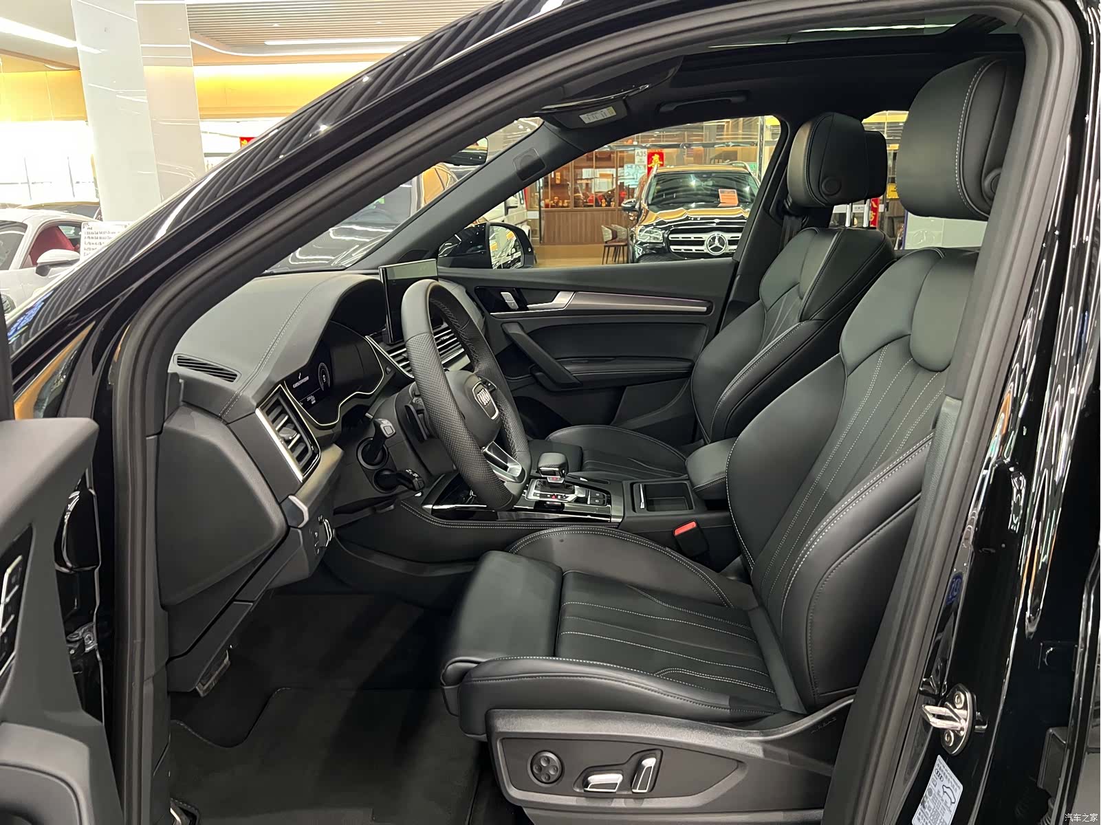 Audi Q5L, 2024 все фото