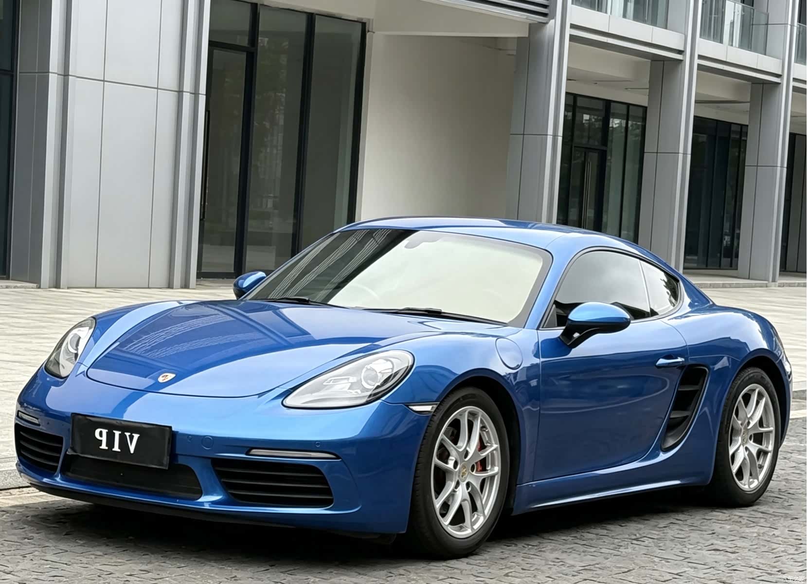 Porsche Cayman, 2017 1