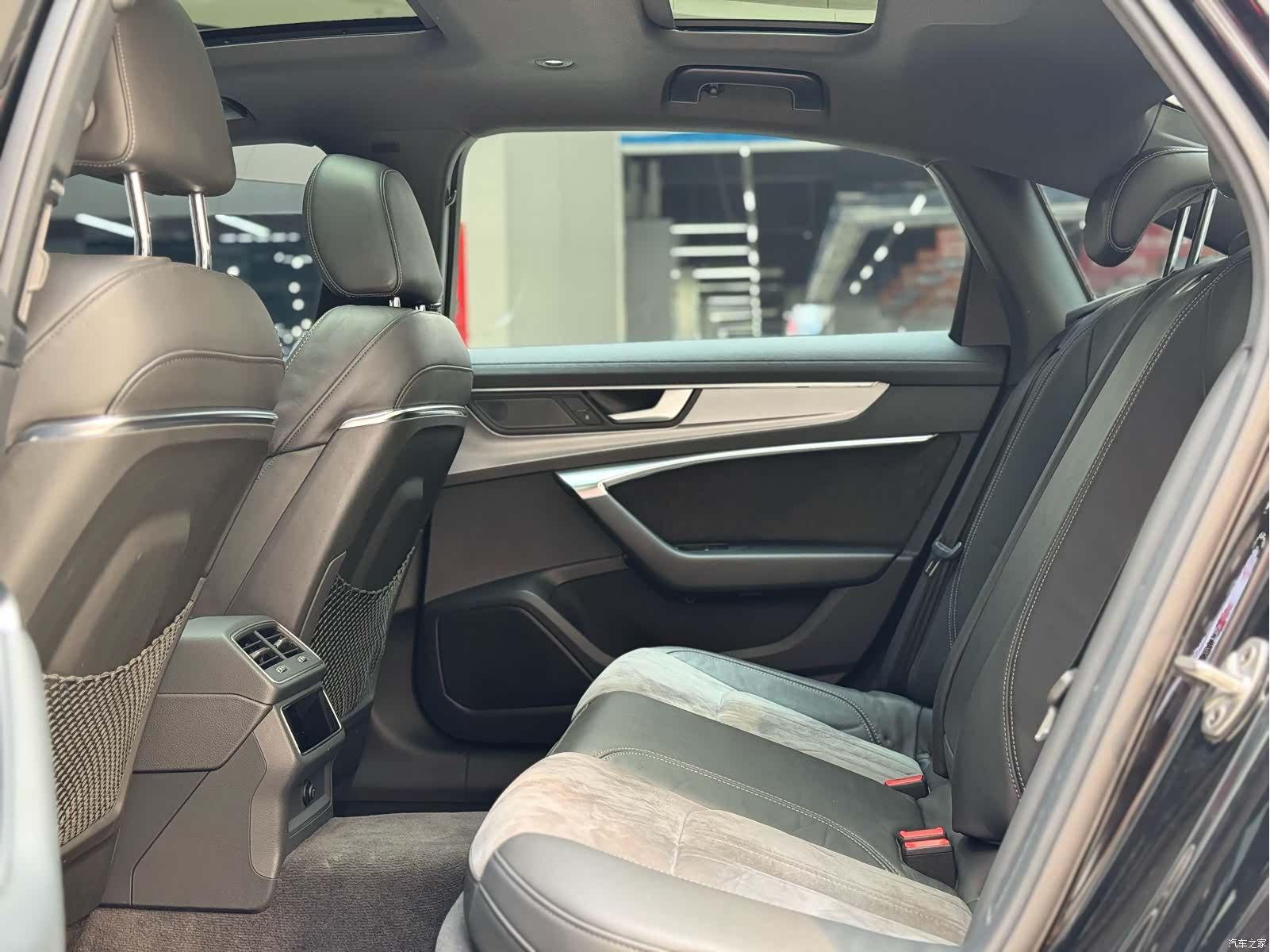Audi A6L, 2019 все фото