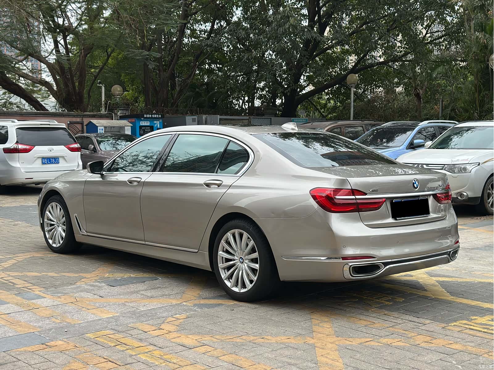 BMW 7 Series, 2017 24