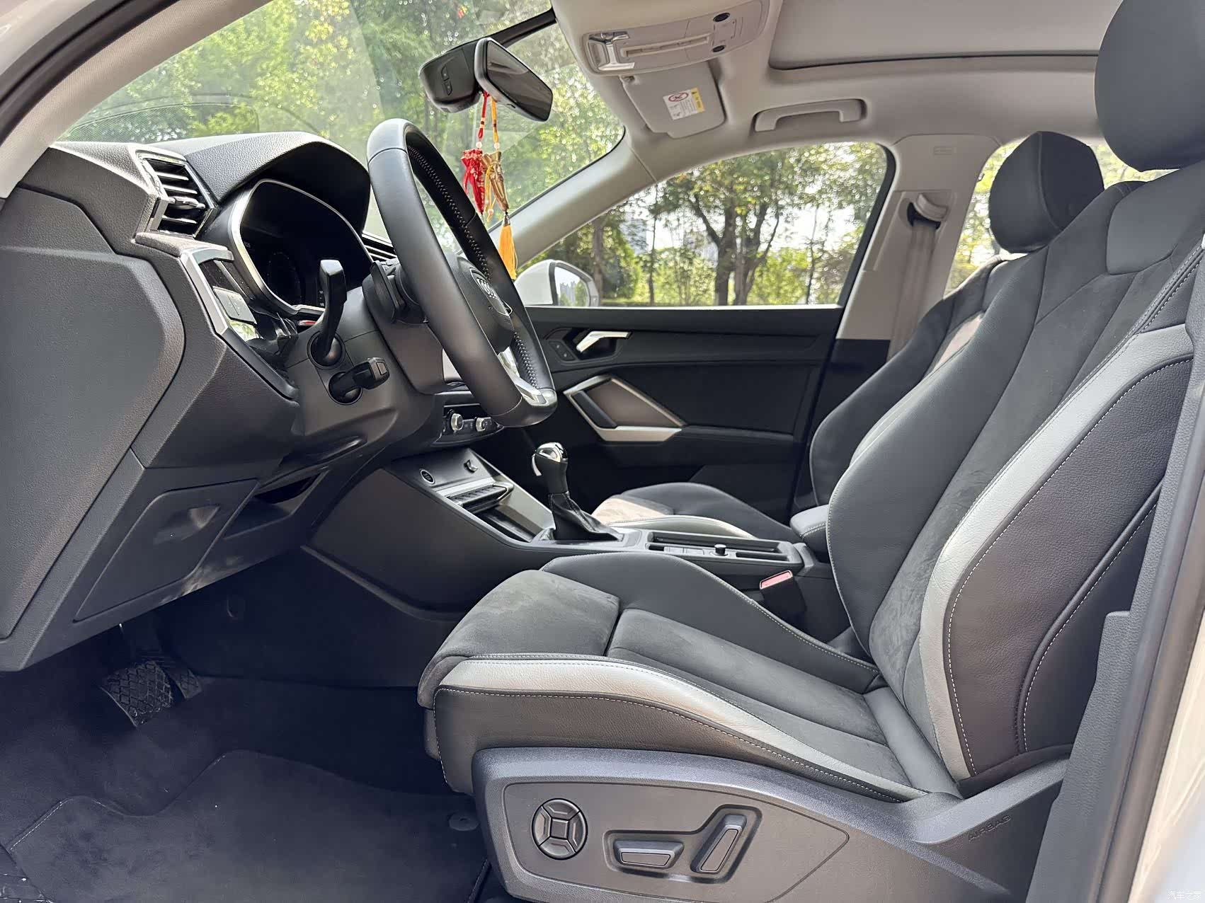 Audi Q3, 2022 3