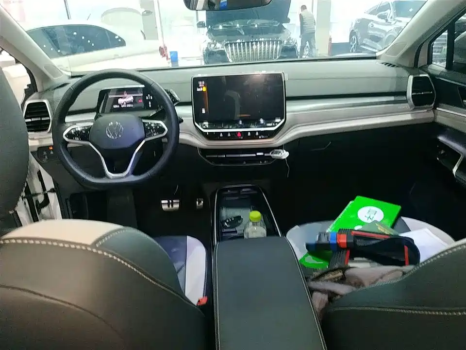 Volkswagen ID.6 CROZZ