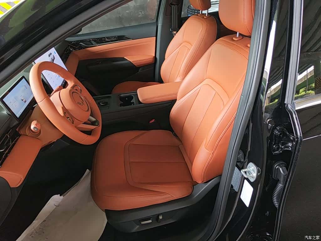 Wuling Starlight, 2025 15
