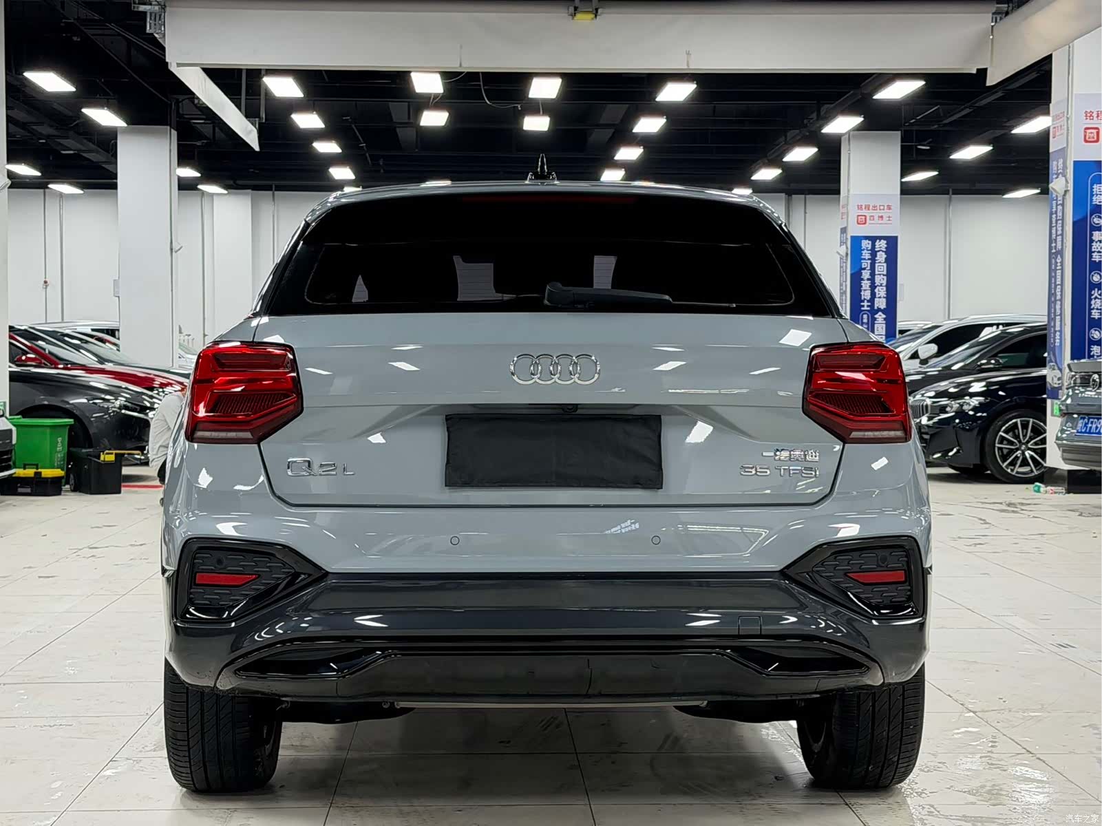 Audi Q2L, 2022 все фото