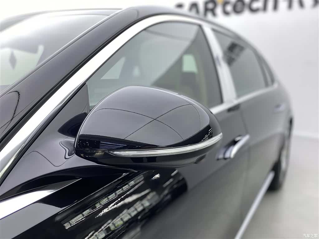 Maybach S-Class, 2022 33