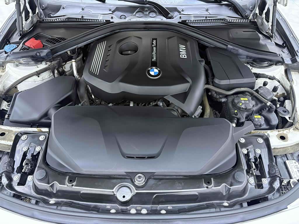 BMW 3 Series, 2019 10