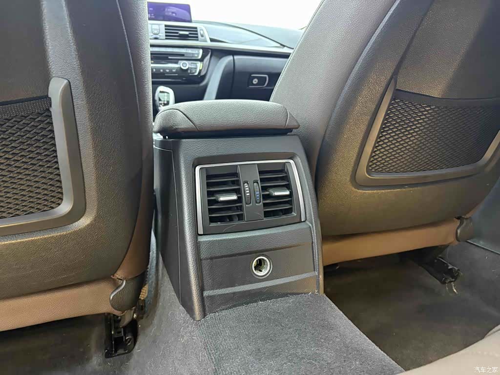 BMW 3 Series, 2019 26