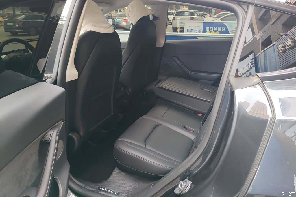 Tesla Model Y, 2025 11