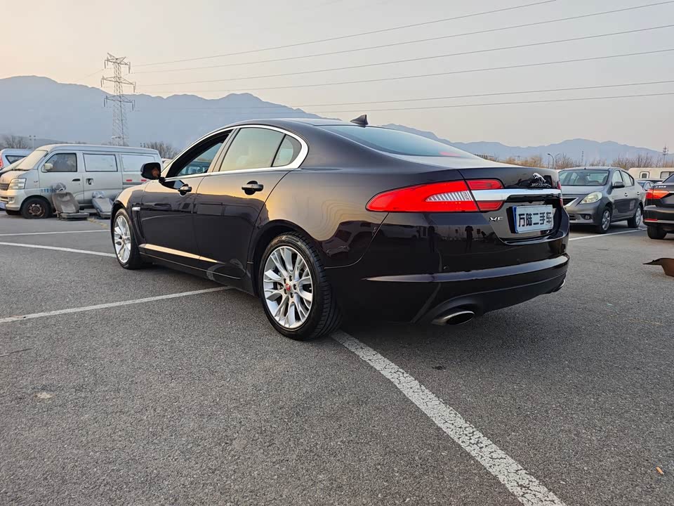 Jaguar XF