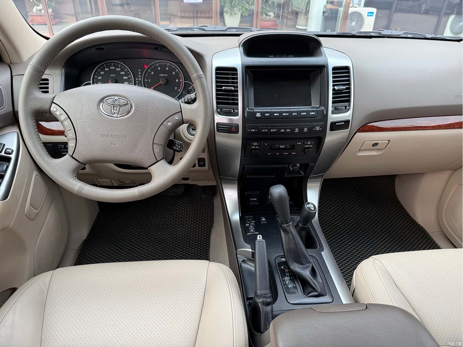 Toyota Prado, 2010 4