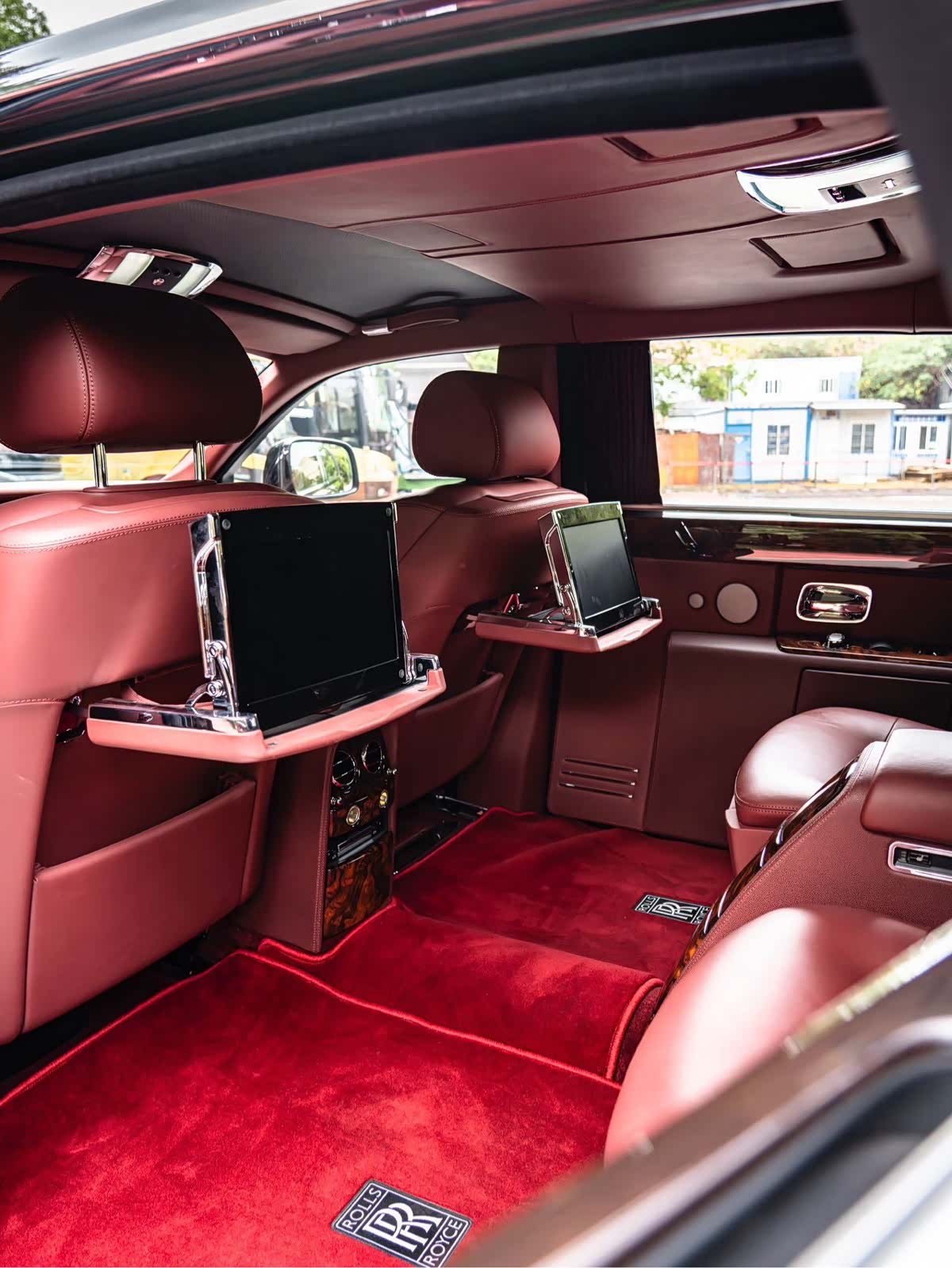 Rolls-Royce Phantom, 2016 14