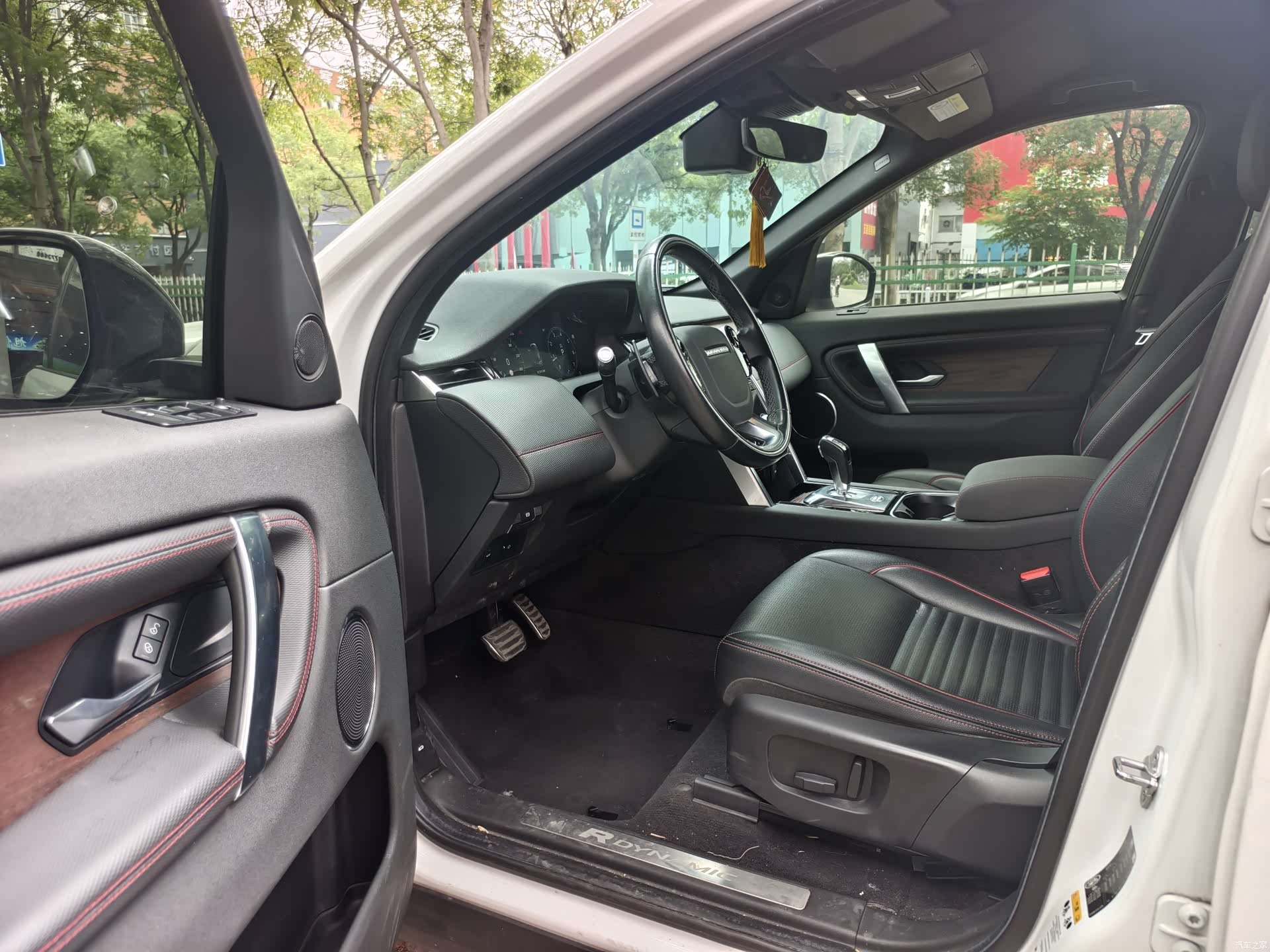 Land Rover Discovery, 2020 все фото
