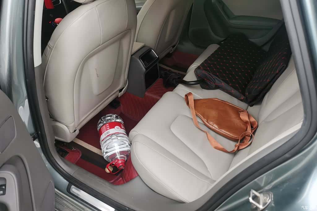 Audi A4L, 2012 11