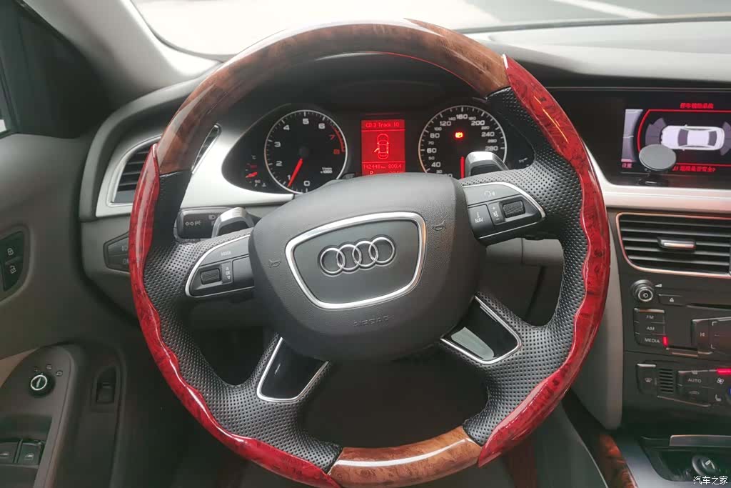Audi A4L, 2012 15