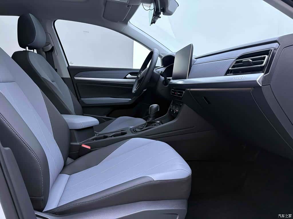 Volkswagen Lavida, 2025 19