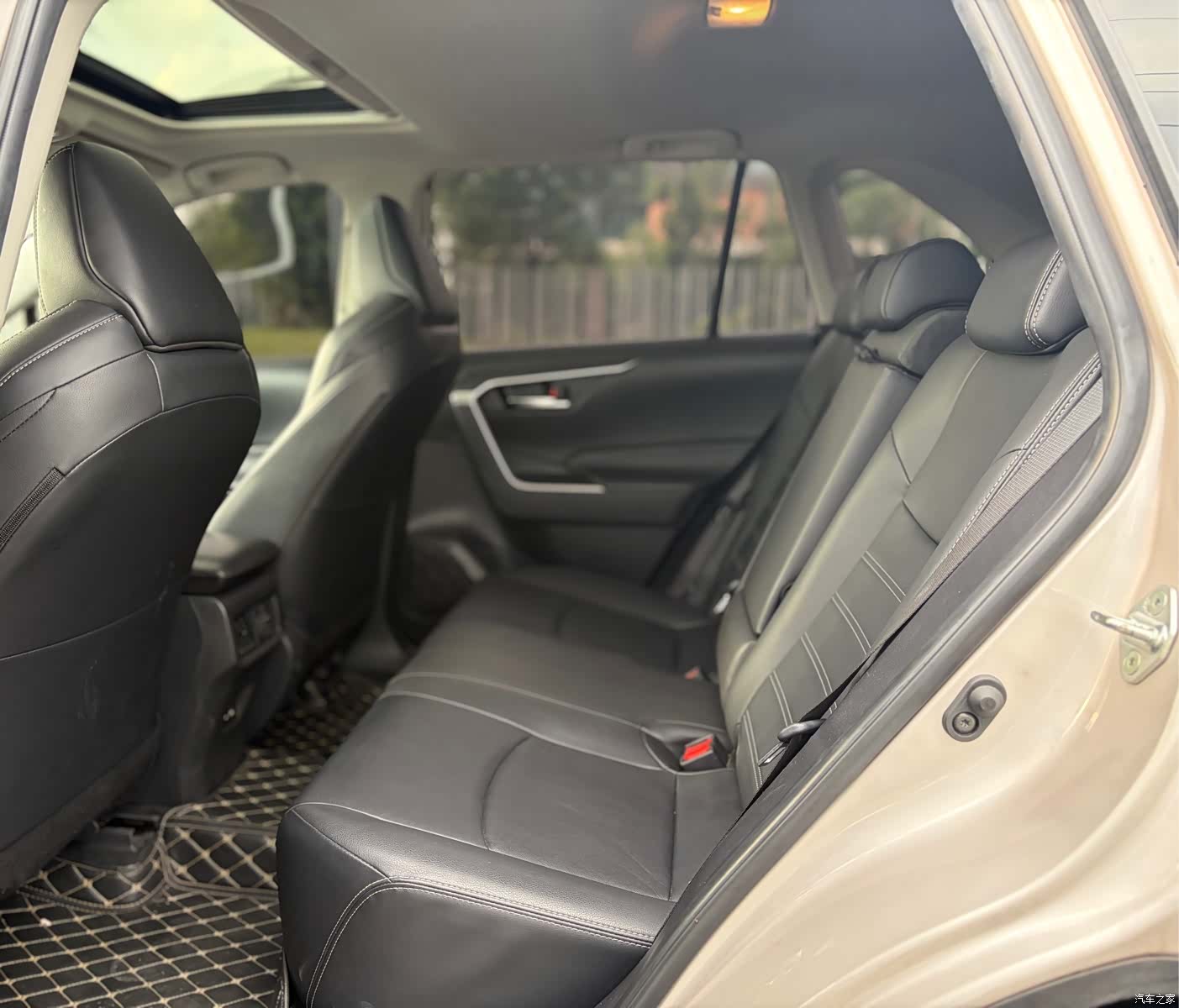 Toyota Wildlander, 2021 10