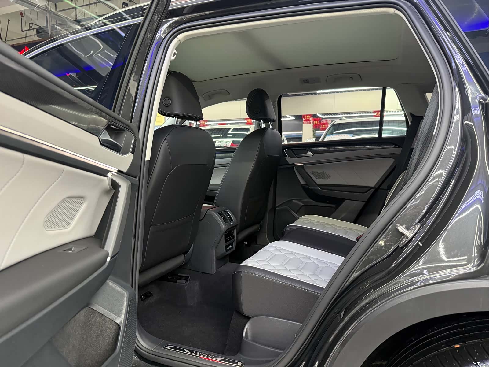 Volkswagen Tayron, 2023 10