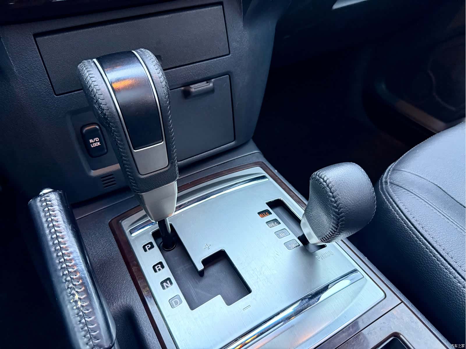 Mitsubishi Pajero, 2019 14