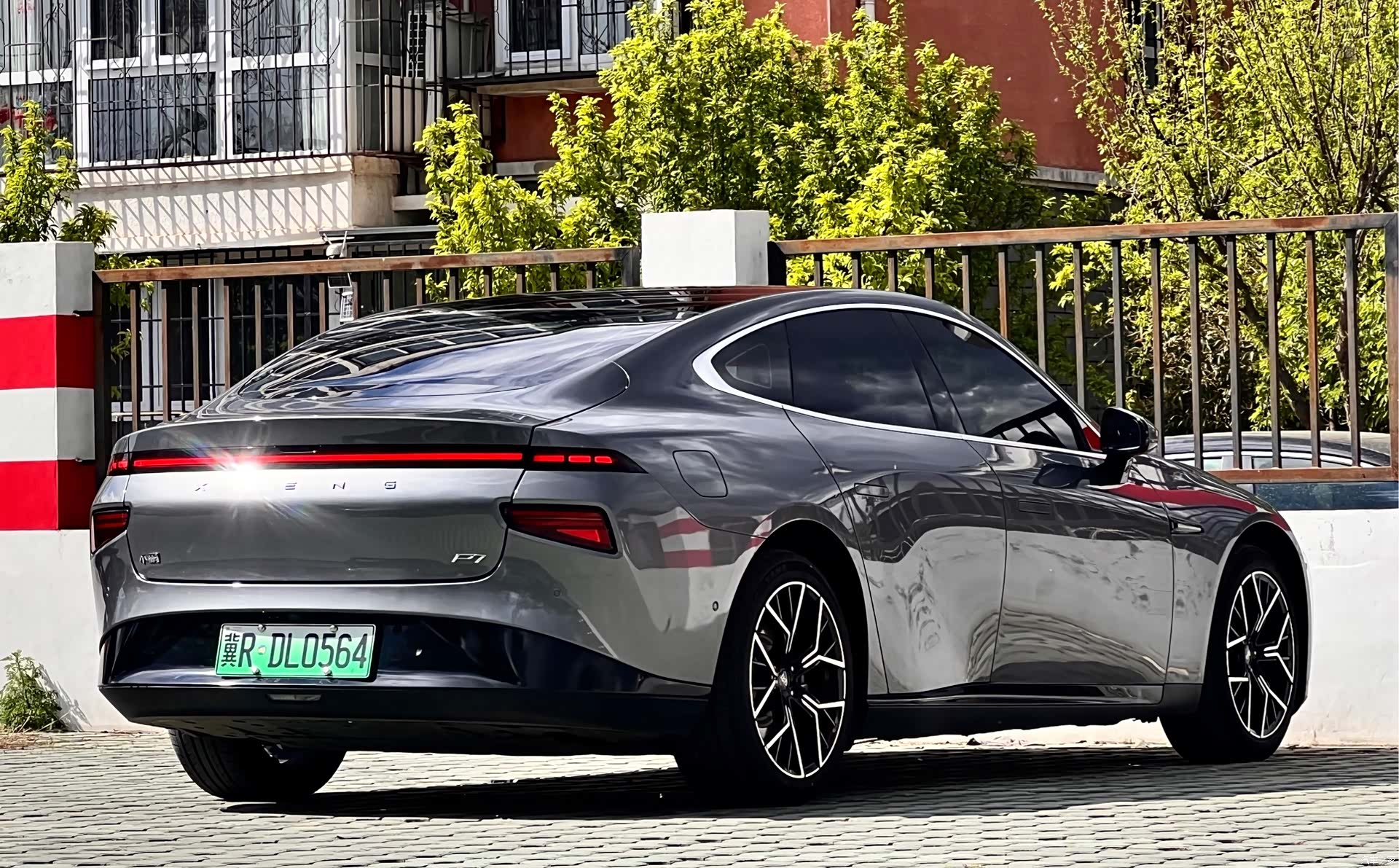 Xpeng P7, 2021 все фото